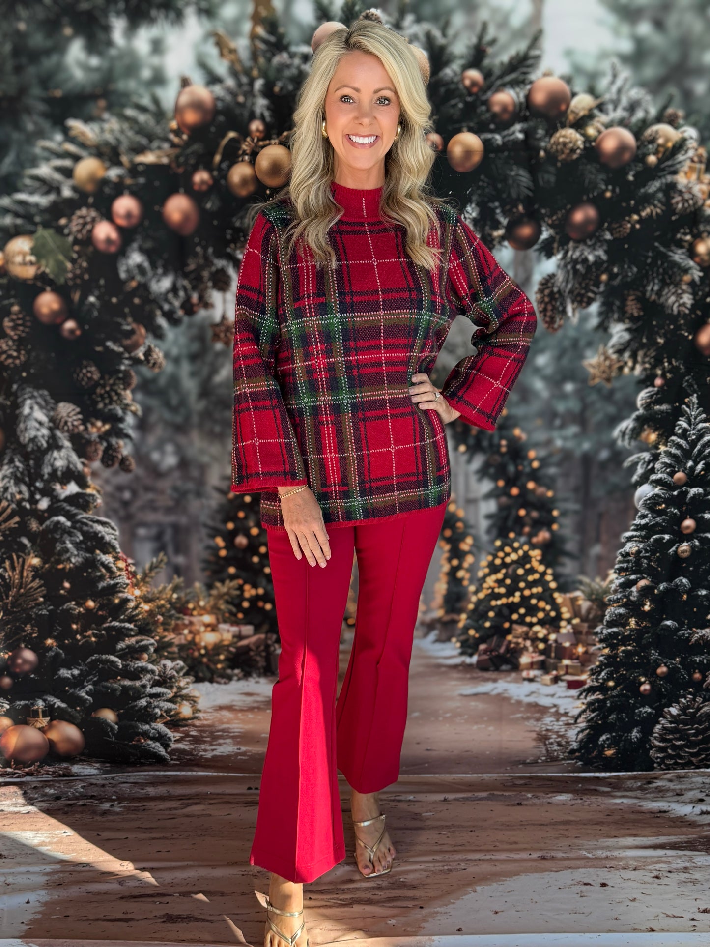 Jade Front Seaming Ponte Bell Ankle Pant Wine