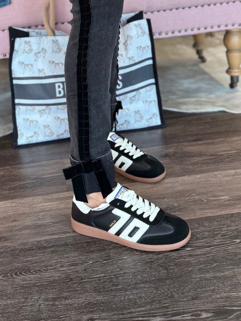 Back 70 Cloud Sneakers Ghost In Black