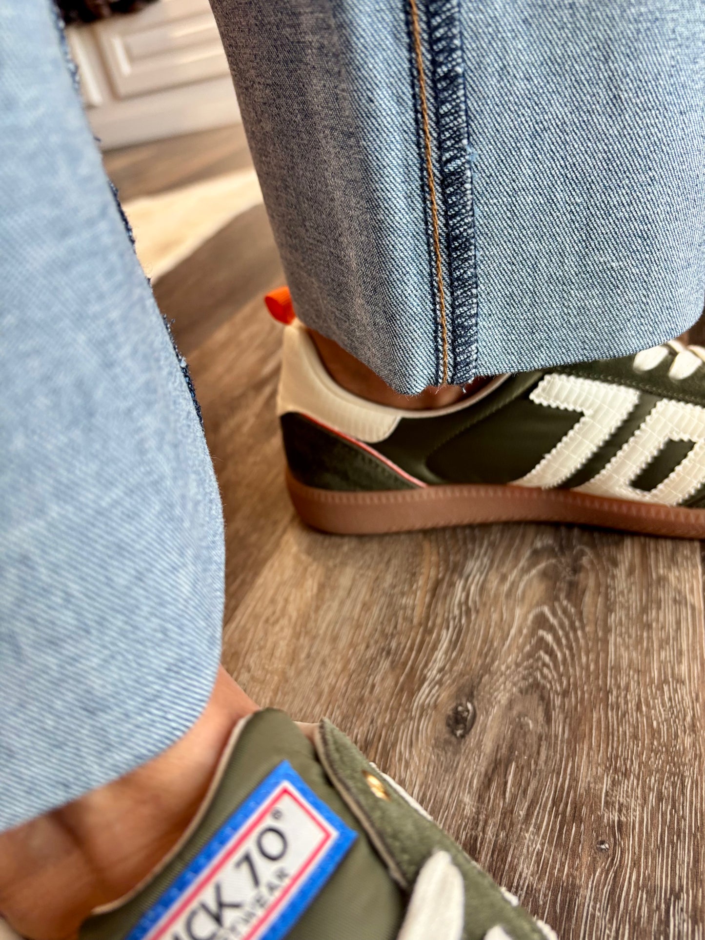 Back 70 GHOST N in OLIVE ORANGE MILK Sneakers