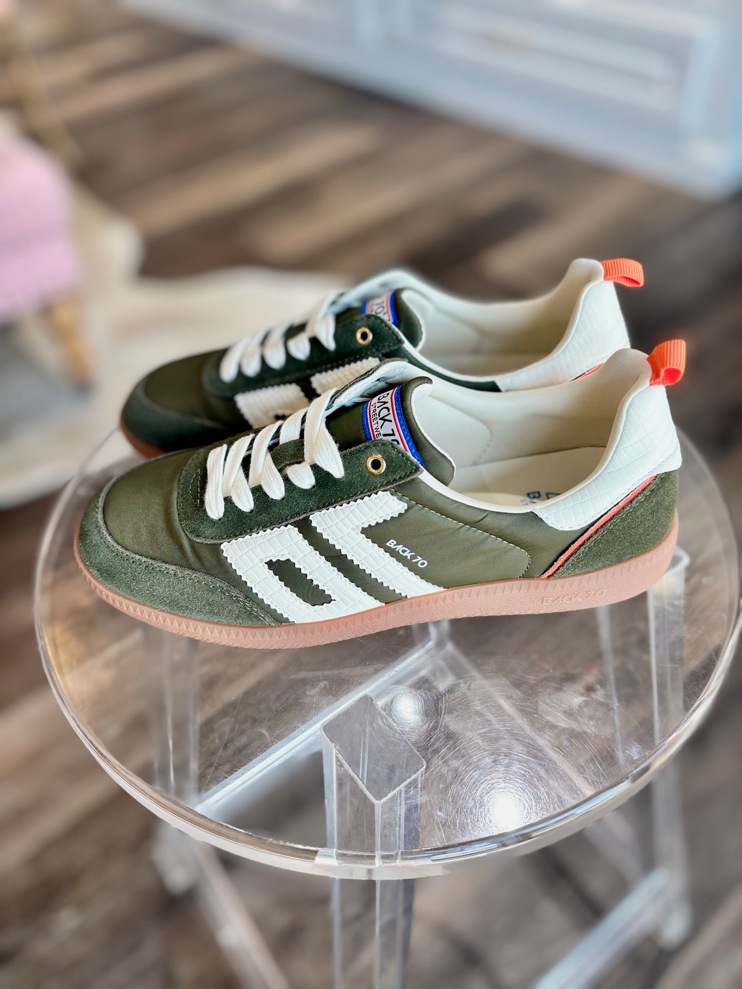 Back 70 GHOST N in OLIVE ORANGE MILK Sneakers