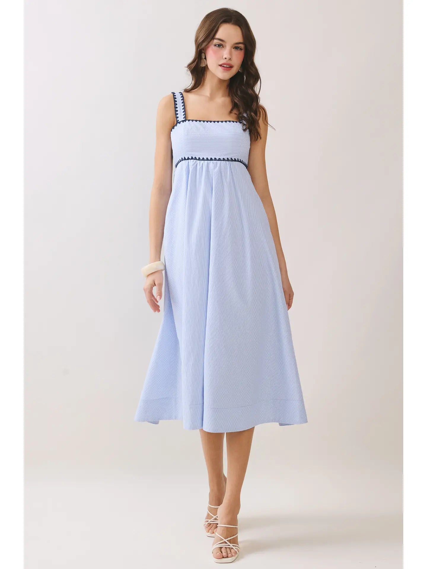 Sleeveless Contrast Trim Detail Midi Dress