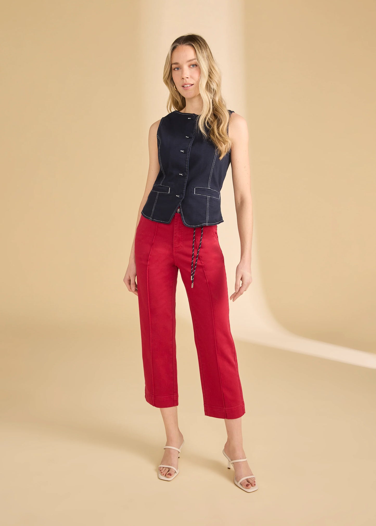 FDJ Suzanne Straight Crop Denim Lava Red