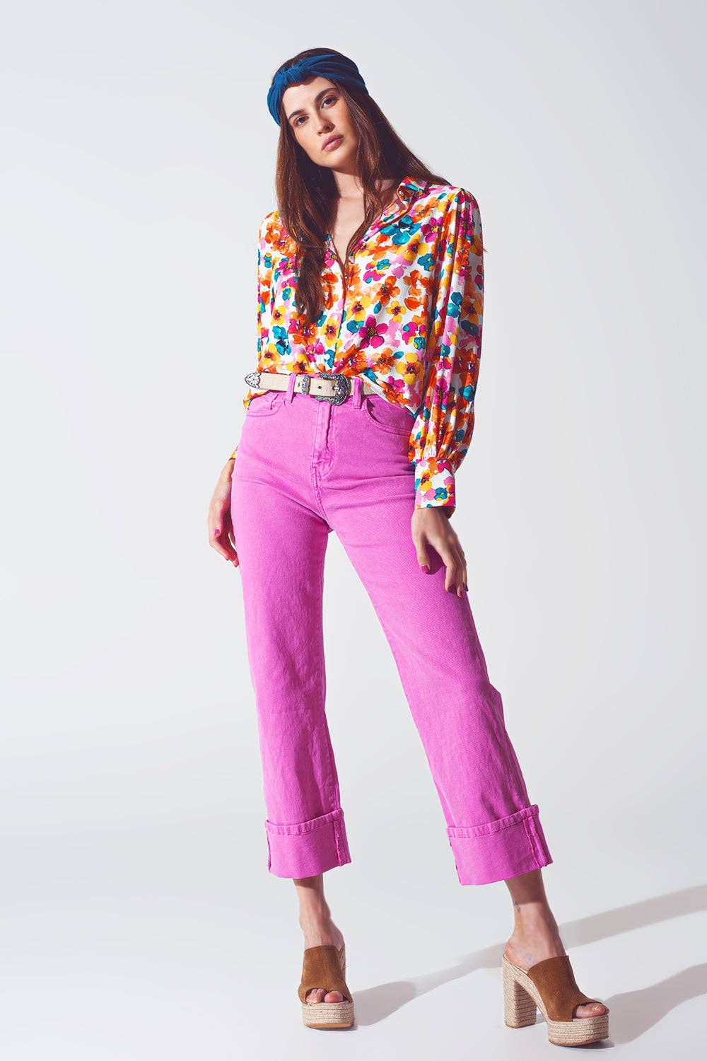 Straight Leg Jeans with Cropped Hem in Pink
