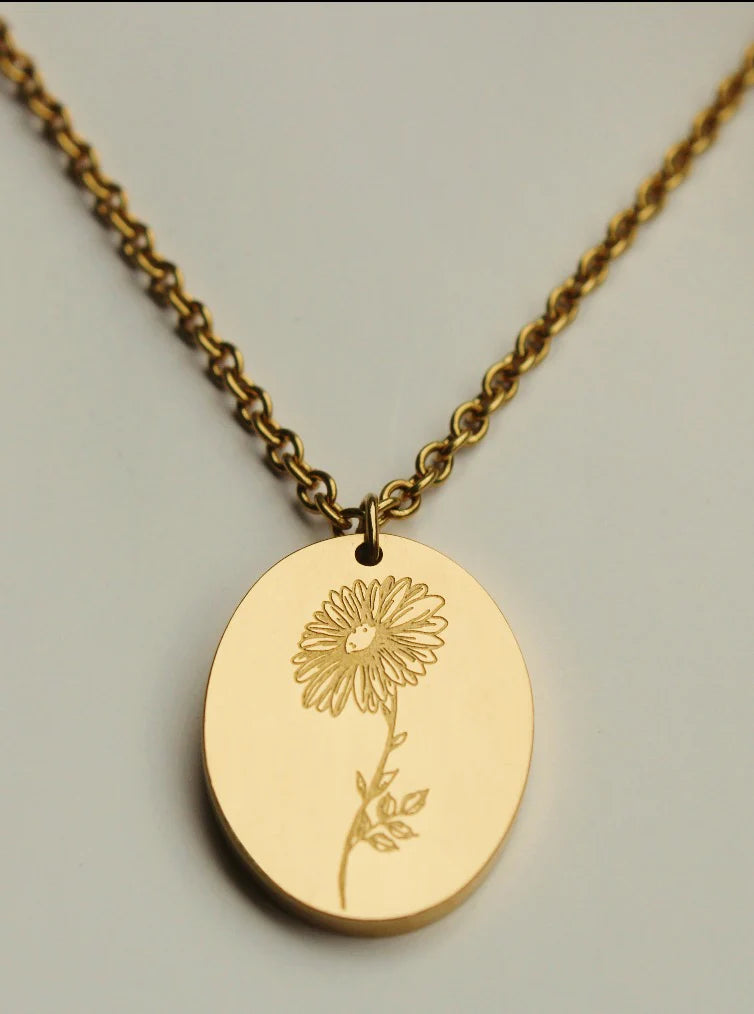 Birth Flower Necklace April Daisy