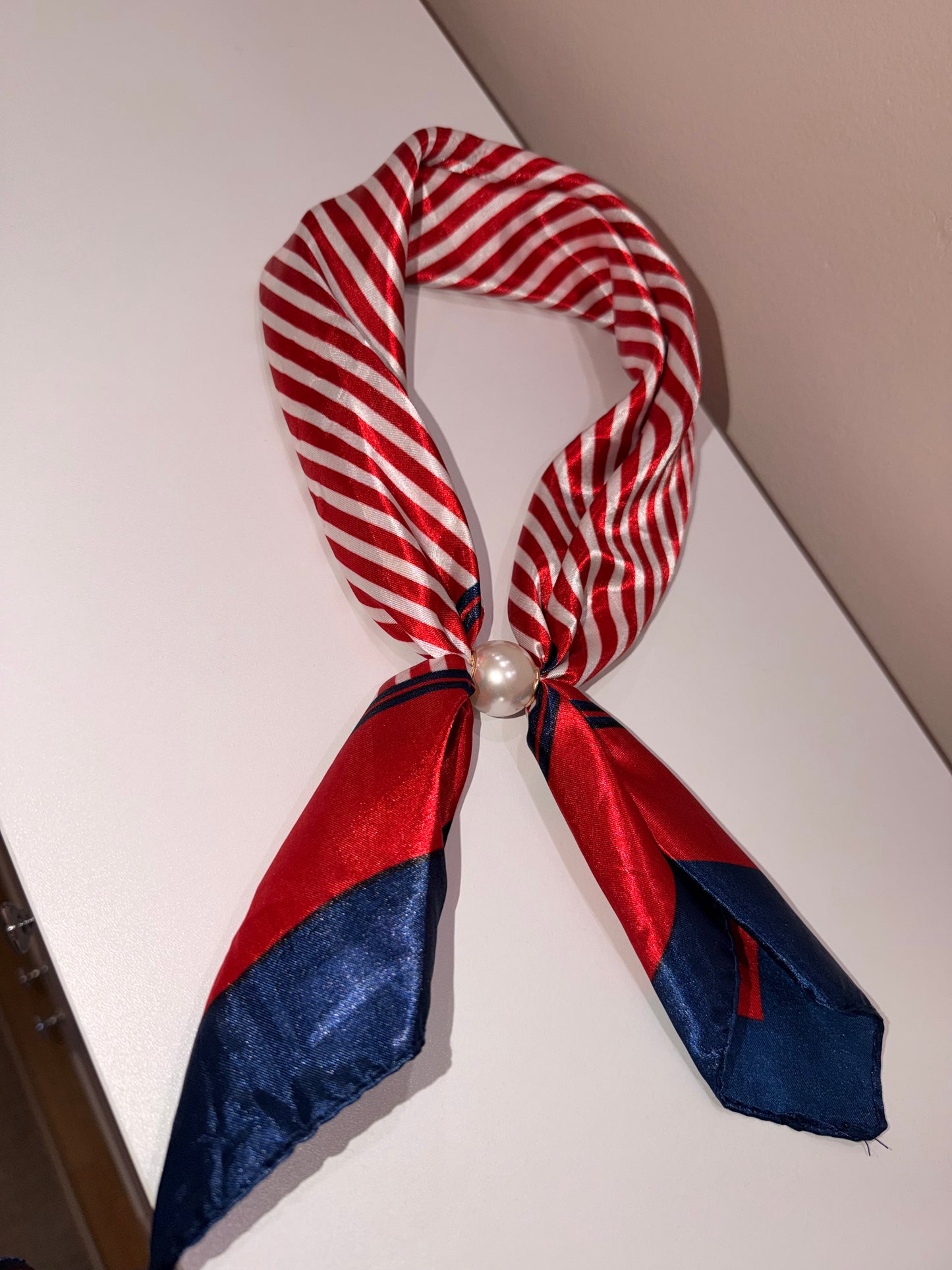 Ready To Wear Magnetic Scarf
