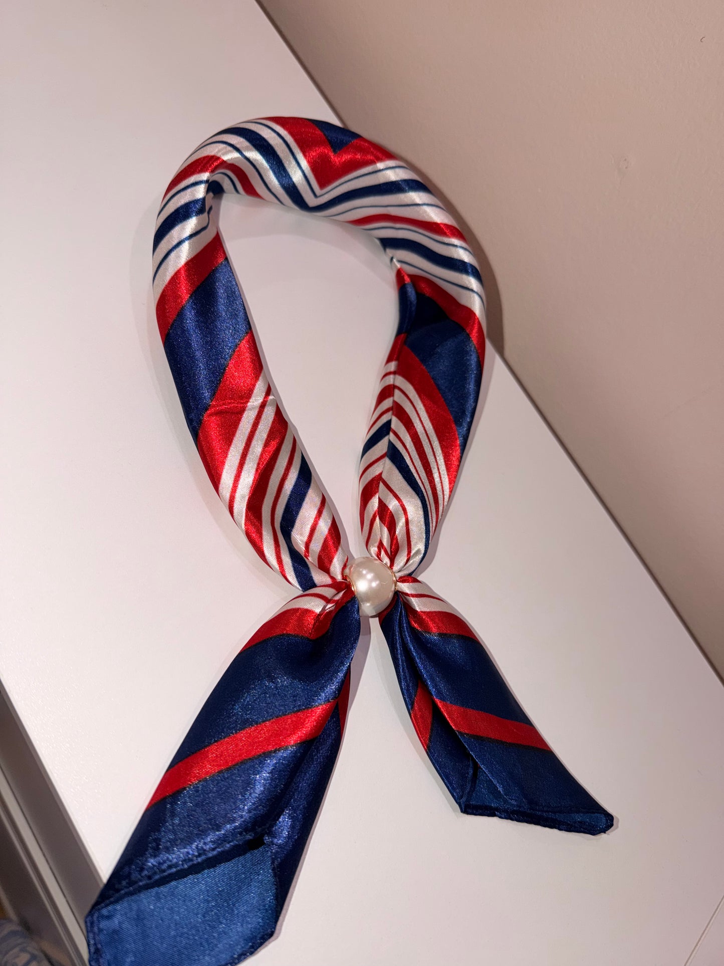 Ready To Wear Magnetic Scarf