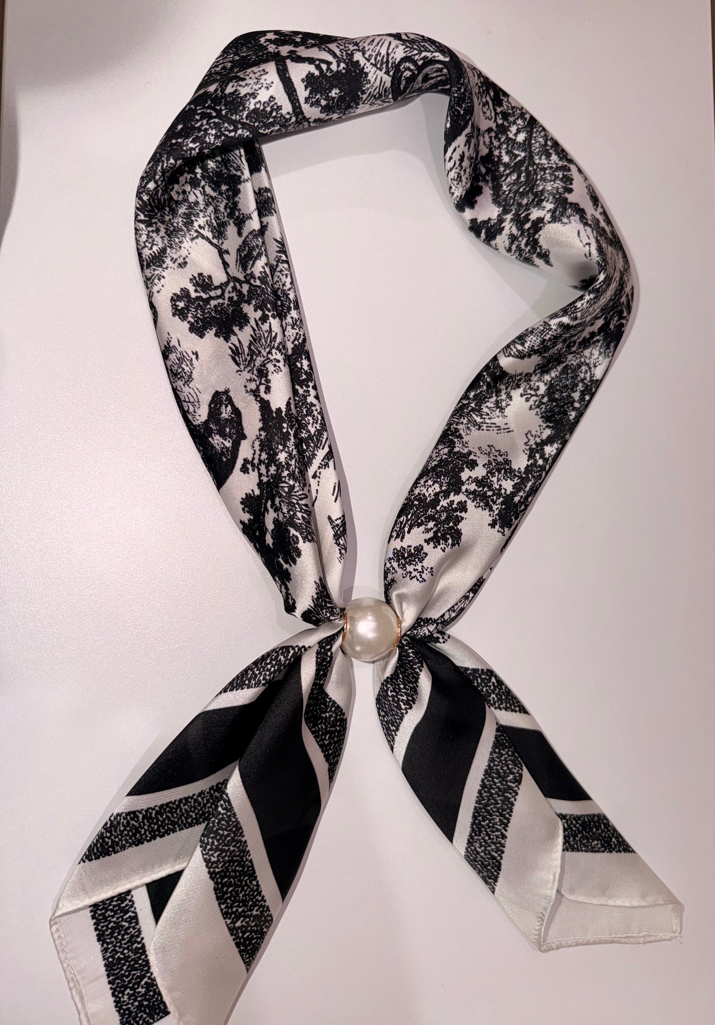 Ready To Wear Magnetic Scarf