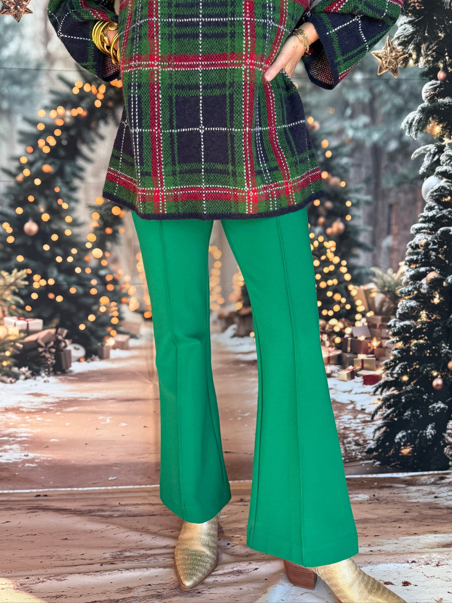 Jade Front Seaming Ponte Bell Ankle Pant Green