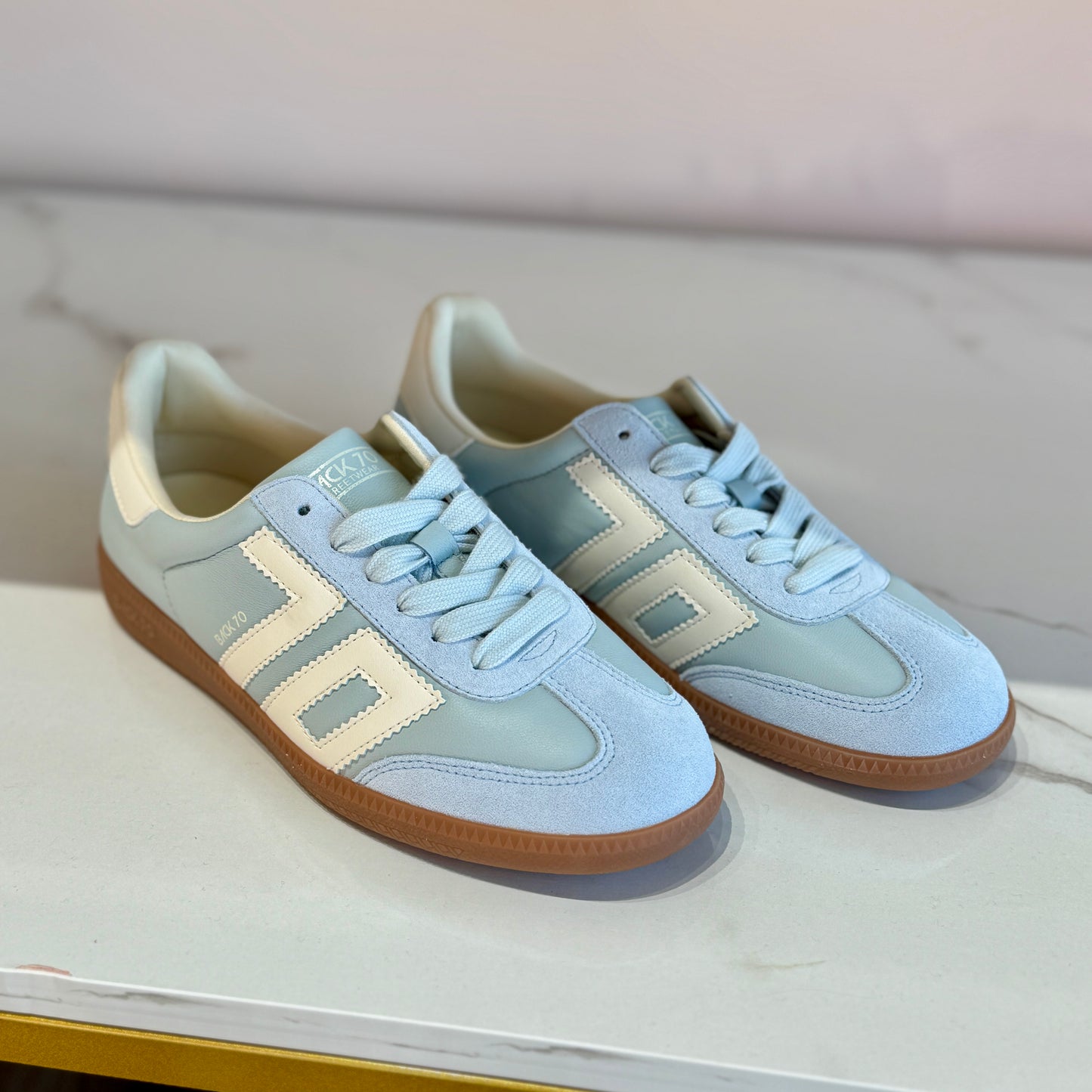 Back 70 Cloud Light Sky