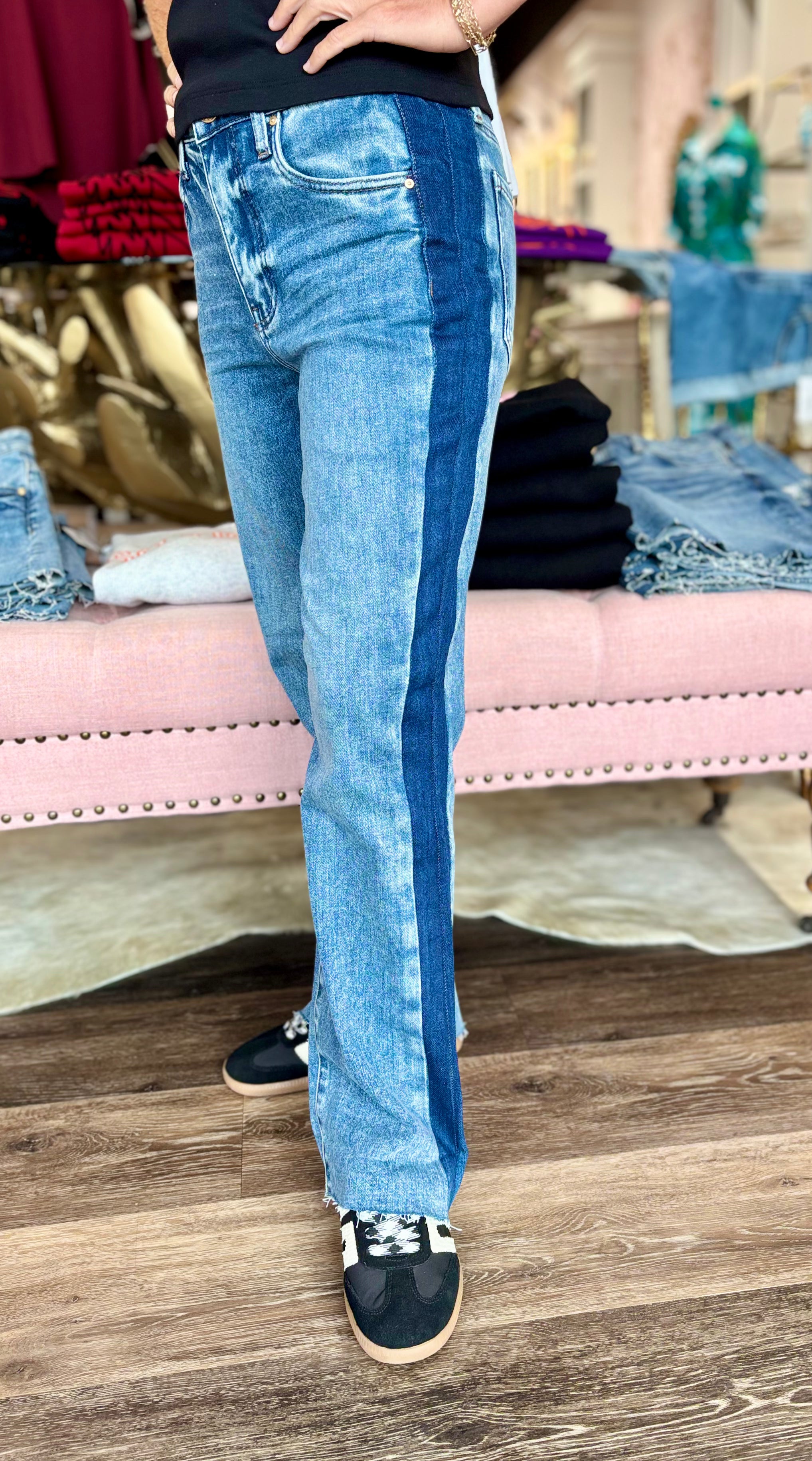 Kut KELSEY HIGH RISE ANKLE FLARE RAW HEM SIDE INSET