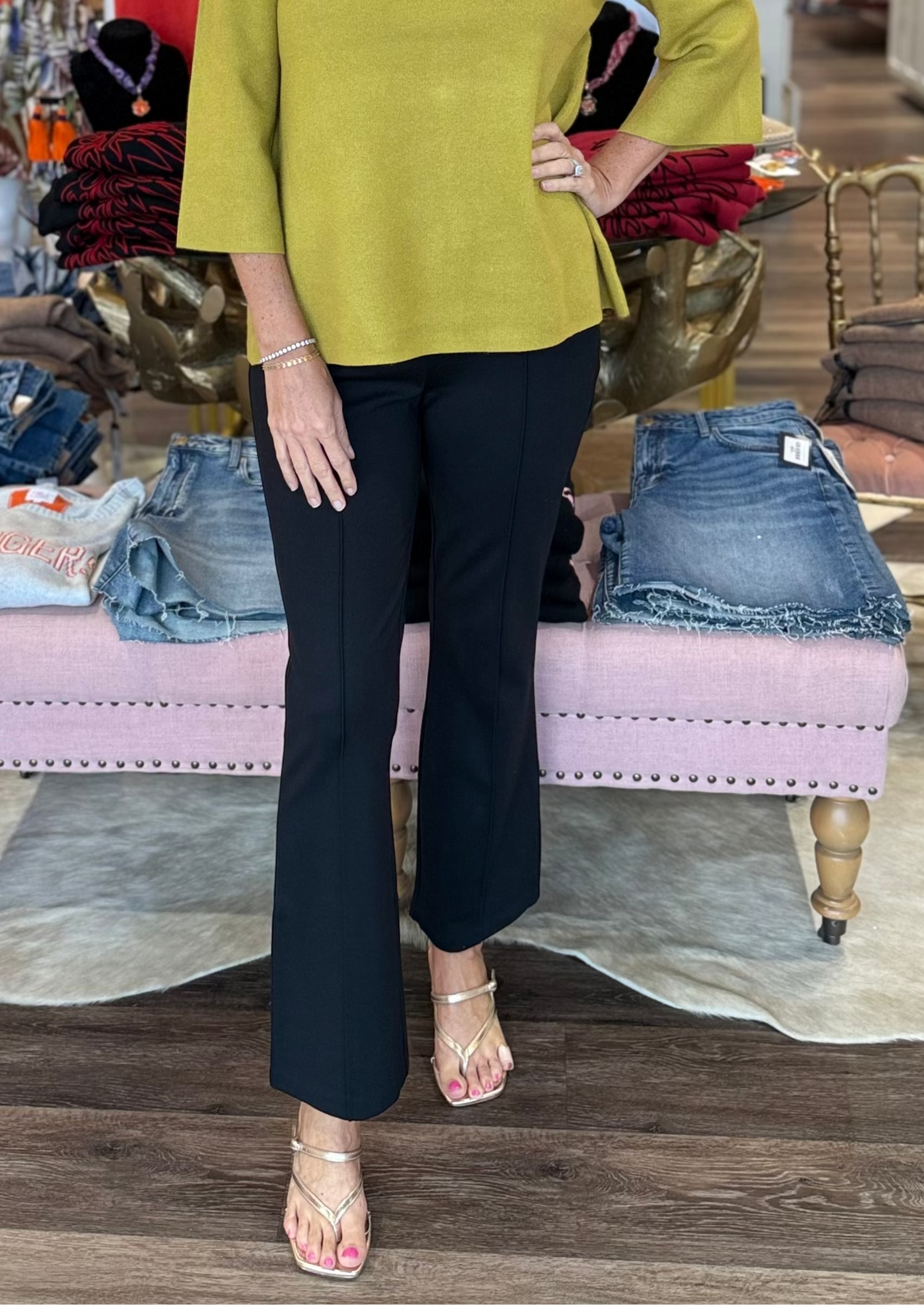 Kick Flared Cropped Pants Black