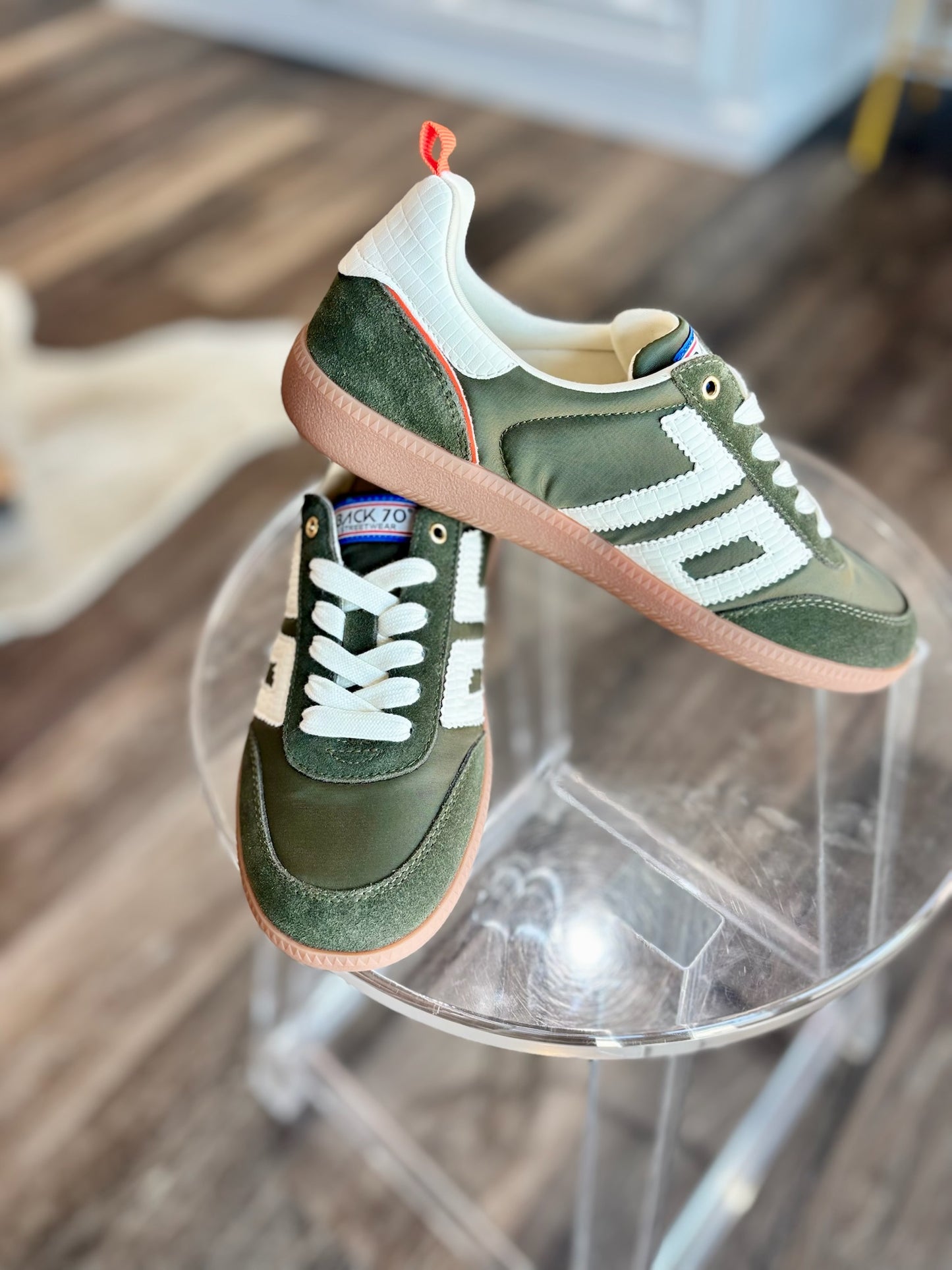 Back 70 GHOST N in OLIVE ORANGE MILK Sneakers