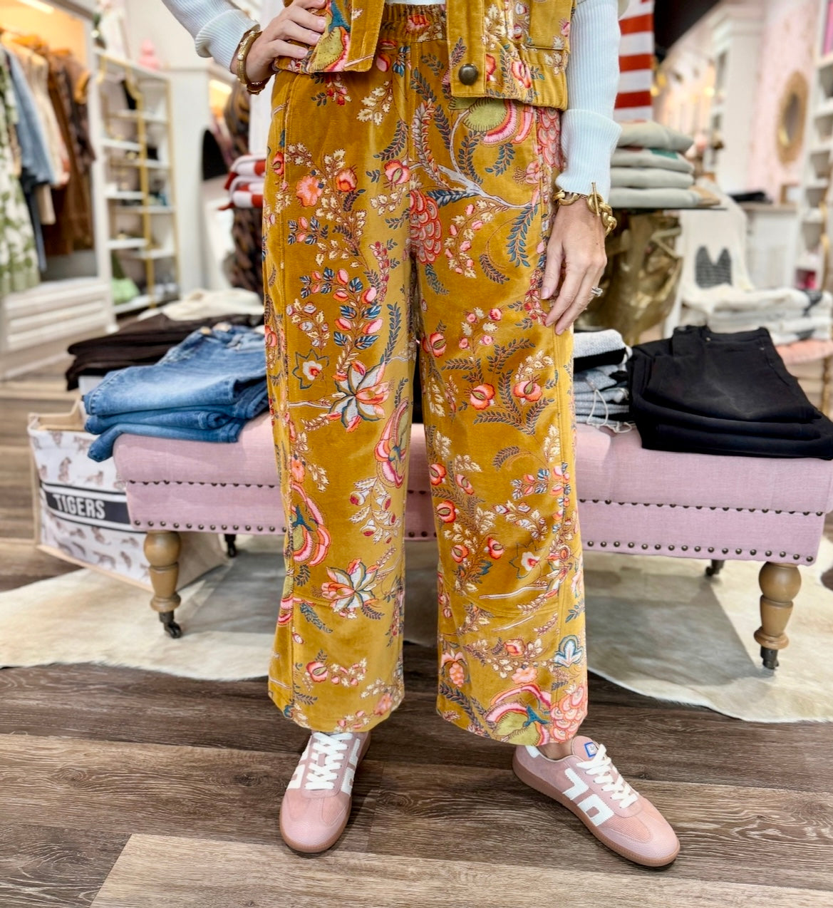 Ivy Jane Velveteen Pull On Pant