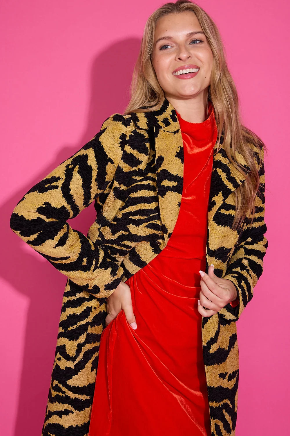 Alden Adair Darby Coat Noir Cat — long tiger-print blazer coat with bold black and golden stripes.